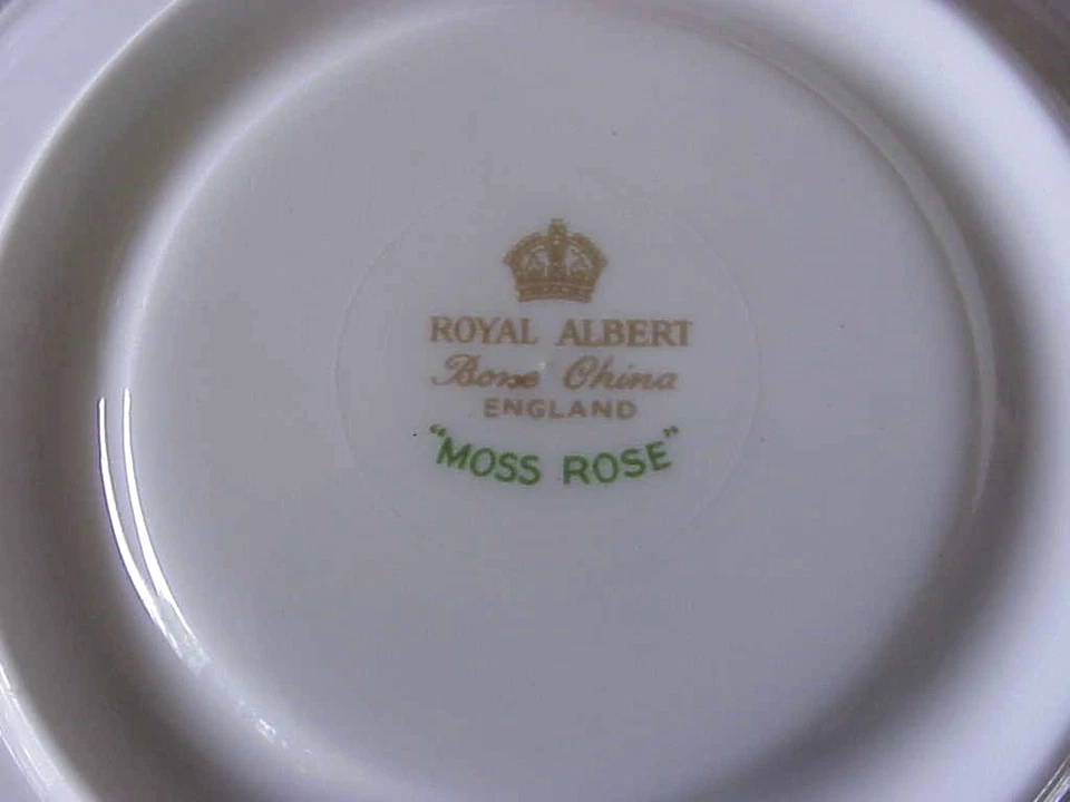 Lote de 6 juegos de tazas de té y platillos de porcelana de hueso vintage desajustados Royal Albert RARO Foto 4 de 4
