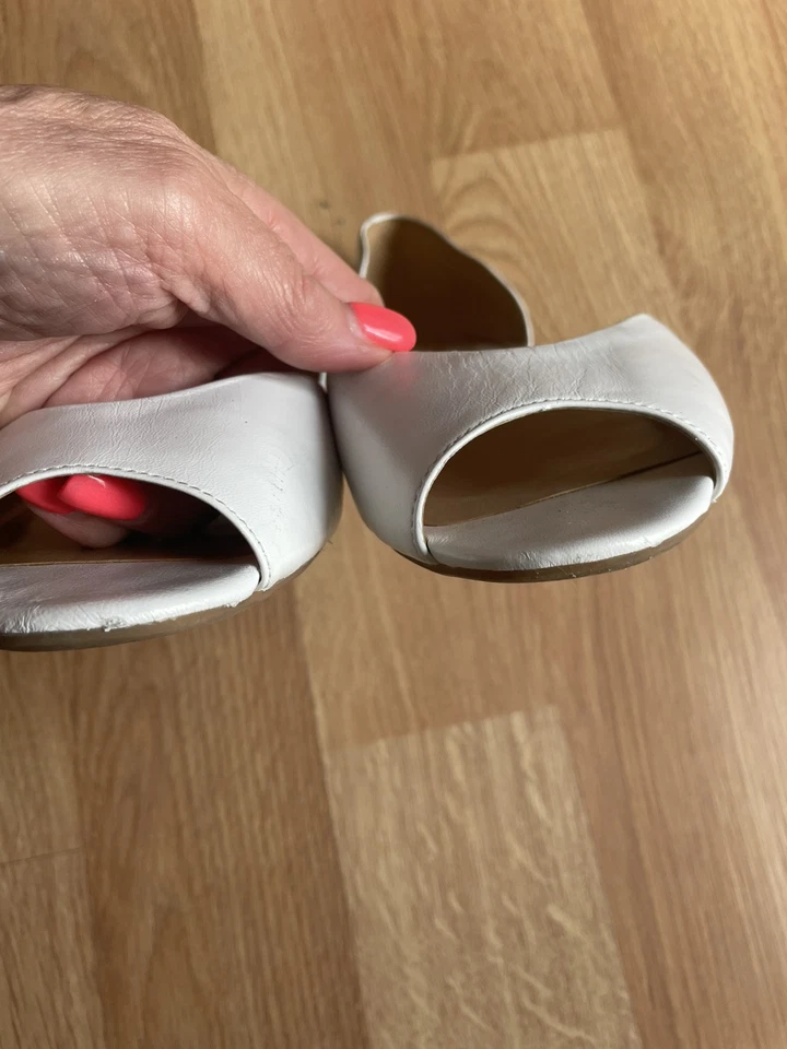 Nine West Womens NwBlossom White Leather Open Toe Flats Shoes 9 Medium Wedding - Image 4 of 4