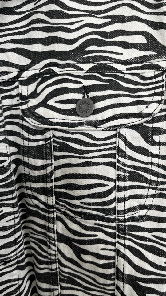 长袖牛仔外套 — 第 4/4 张图片