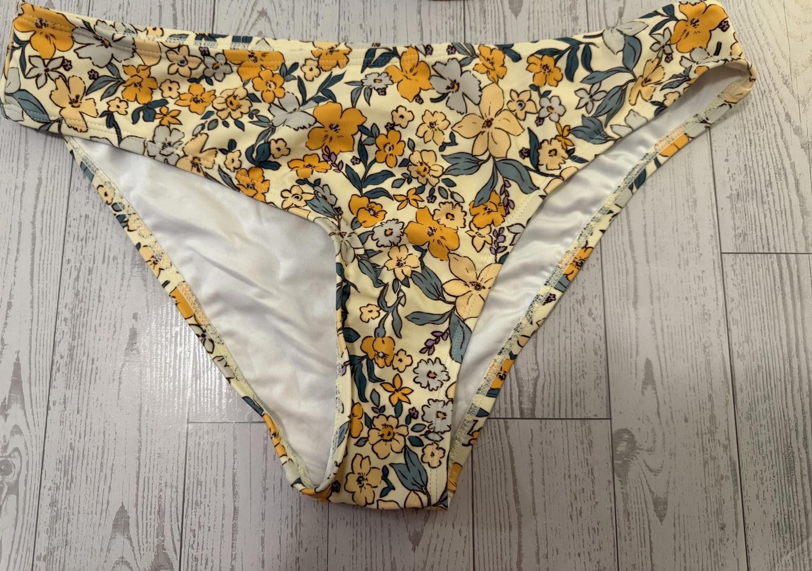 CUPSHE Floral Earthtones Two-Piece Swimsuit Crisscross Lace Up Back- Size M