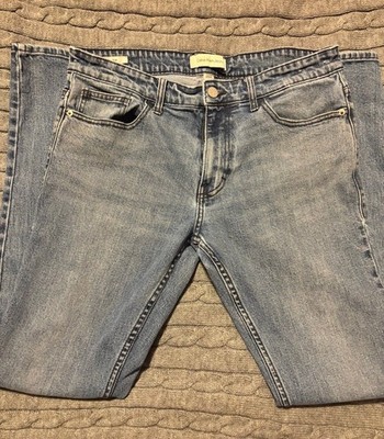 Vintage 2017 Calvin Klein Men's Blue Jeans Size 32 Classic Straight Leg Mid Rise