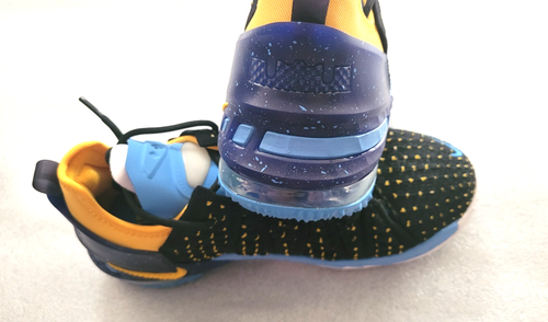 Brand New Authentic Nike LeBron 18 Minneapolis Lakers (GS) Athletic Shoes Boys7Y - Picture 16 of 23