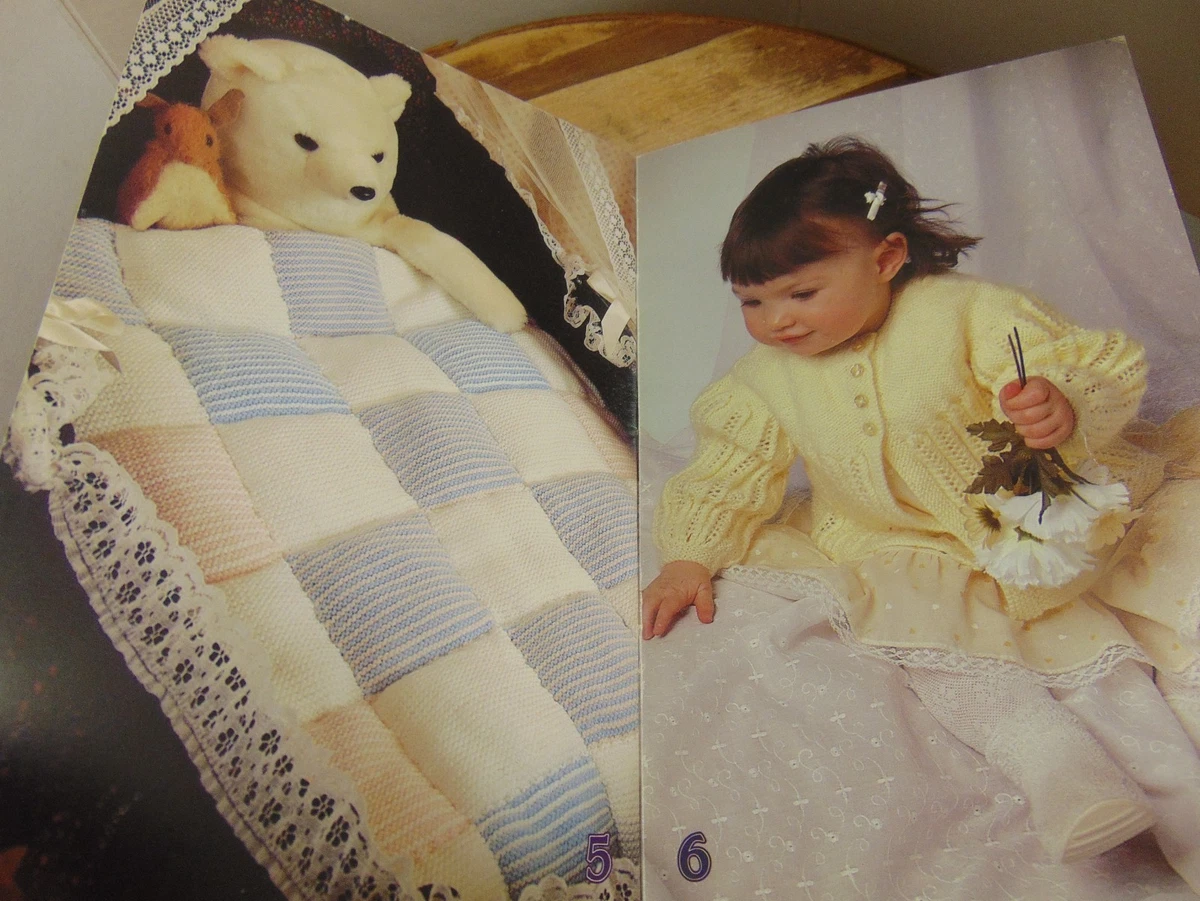 Folleto de tejido Beehive Baby Talk de colección 1985