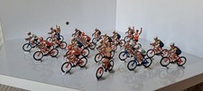 20 COUREURS CYCLISTES NOREV   4.3 X 4.2 CM TBE métal 143 NO BOX TOUR DE FRANCE
