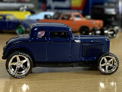 2022 MATCHBOX - 1932 FORD COUPE MODEL B 1:64 blau - Custom Wheel Swap - lose. - Bild 2 von 12
