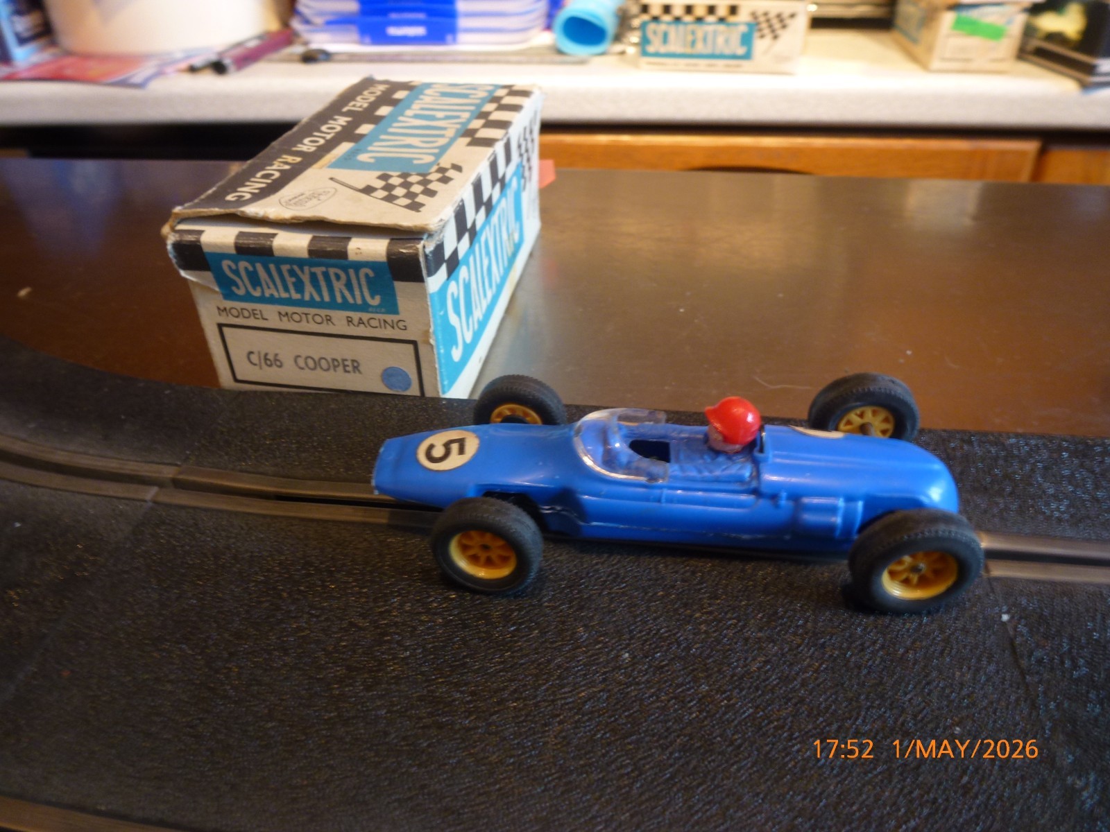 Scalextric Ford Anglia 105E - Édition Harry Potter - Slot Car-Union