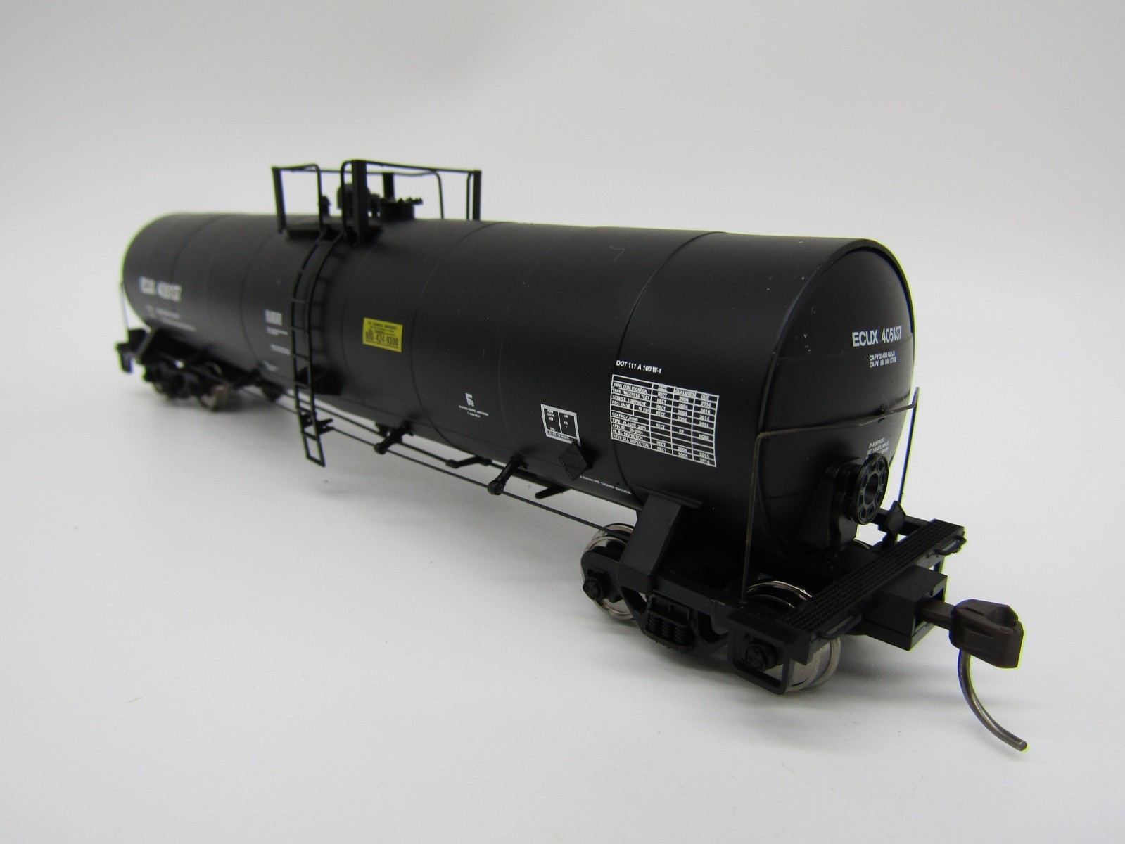 Atlas HO ACF 23,500 Gallon Tank Car - ECUX (Exxon) 405137