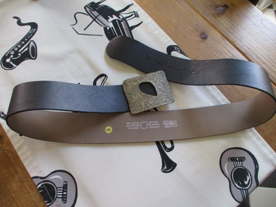 Munich,ADMÜ Belts,6cm.breiter Gürtel mit edle Metallschnalle,105cm.,