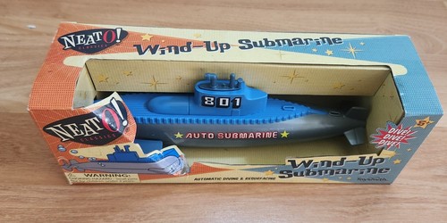 Neato Classic Toys Wind Up Submarine NEW in box Auto dive/resurface - Picture 2 of 7