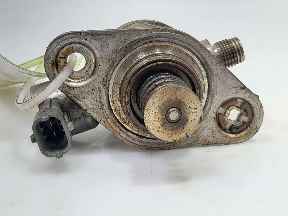 Bomba de combustible de alta presión de inyección directa GM Acadia Traverse Outlook OEM 12626234 Foto 2 de 4