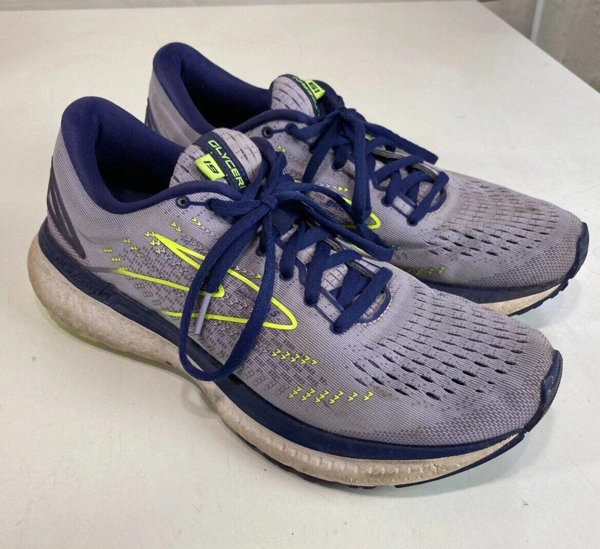 Women's Brooks Glycerin 19 size 9.5 B Running Shoes Blue