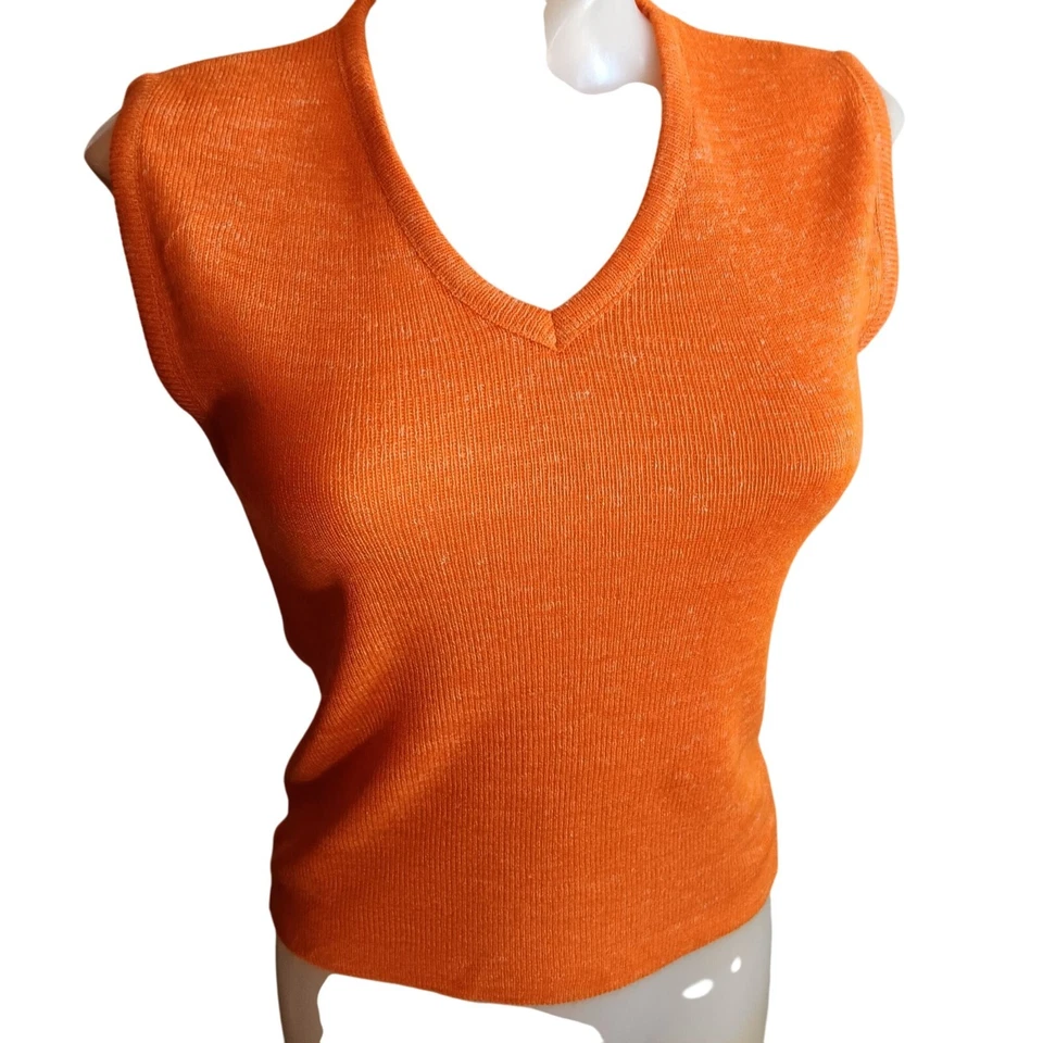 Small 1970's Vintage Joseph Magnin Orange Sleeveless Knit V-Neck Top - Image 2 of 4