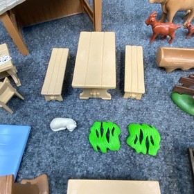 Playmobil 5422 Country Lodge Chalet 2013 Near Complete Figures Animals Retired