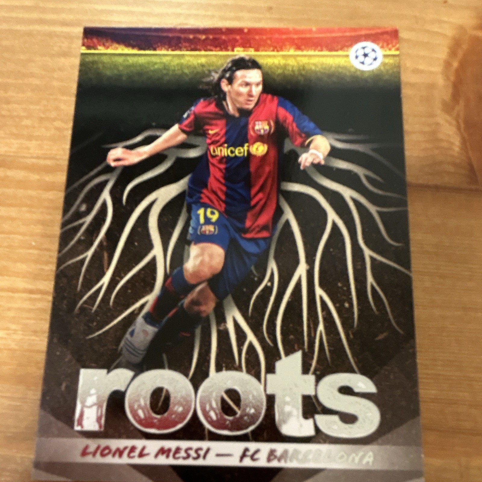 Topps 2016 UEFA Champions League Roots Insert Lionel Messi FC Barcelona #RT-15