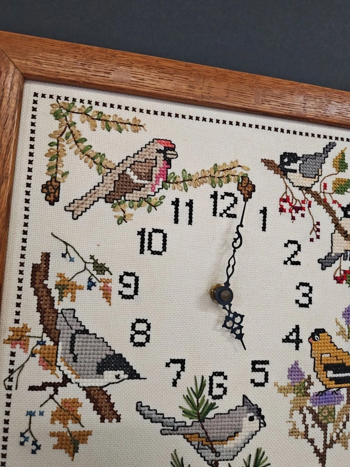 Reloj de Pared Punto de Cruz Vintage Tema Pájaro De Colección Decoración Enmarcada 17 x 11.5 Foto 3 de 4