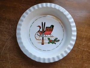 Nantucket 10in Pie Plate Christmas Deep Dish Excellent
