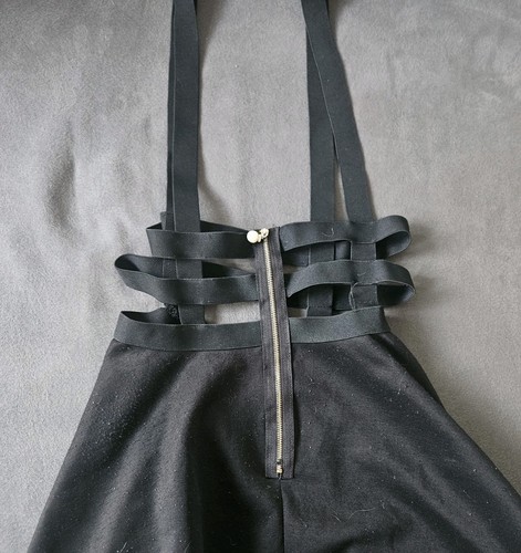 Schwarzer Faltenrock Mit Trägern M/L, Black Skirt With Straps M/L - Bild 3 von 6
