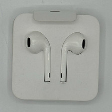 Apple EarPods Lightning In-Ear Headphones White Built-In Microphone