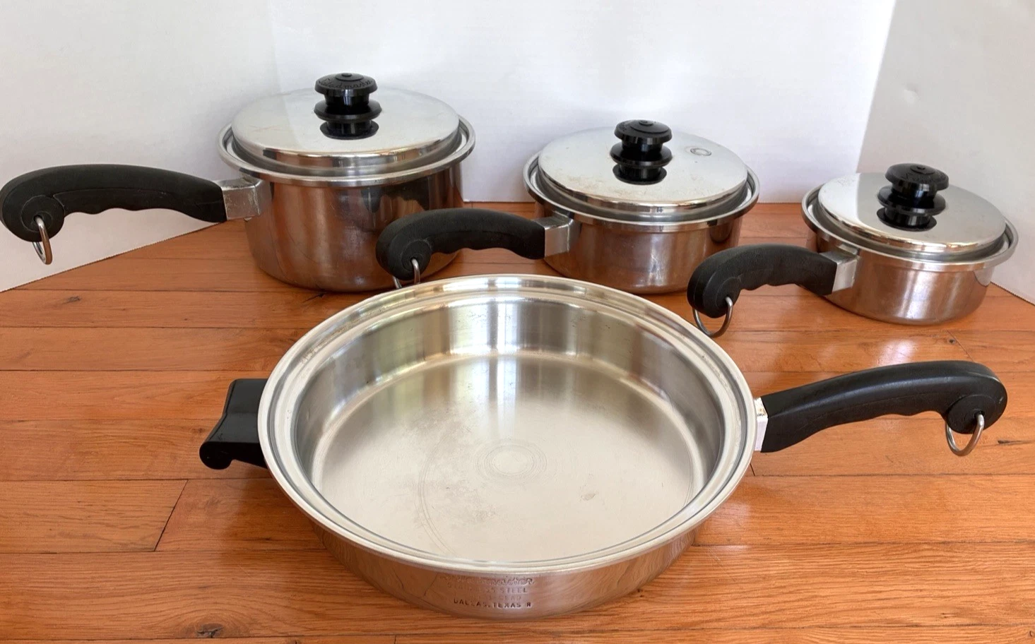 7 PCS SALADMASTER 18-8 TRI CLAD STAINLESS STEEL SAUCE PANS SKILLET SUPER CLEAN !
Opens in a new wind