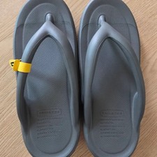 TO TO Charcoal New Shoes Size 290, Unused