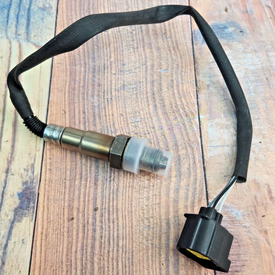 Bosch 16747 Fits Mercedes-Benz GLK350 C250 E550 GL450 Downstream Oxygen Sensor - Image 2 of 4