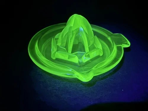 Vintage Green Uranium Glass Lemon Orange Juicer Depression Vaseline (READ)