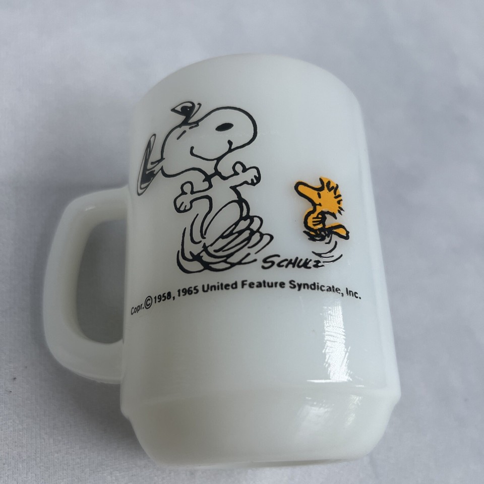 Vintage Fire King Anchor Hocking Milk Glass Snoopy At Times Life is