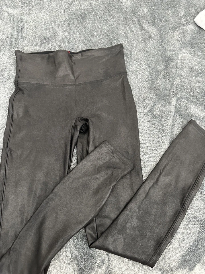 Leggings Spanx de cuero sintético para mujer, talla S - negros Foto 2 de 4