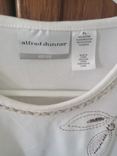 Pet ALFRED DUNNER Sh Sl White w Blue Embroidery Round Neck Cotton Blend Top PL - Picture 2 of 6