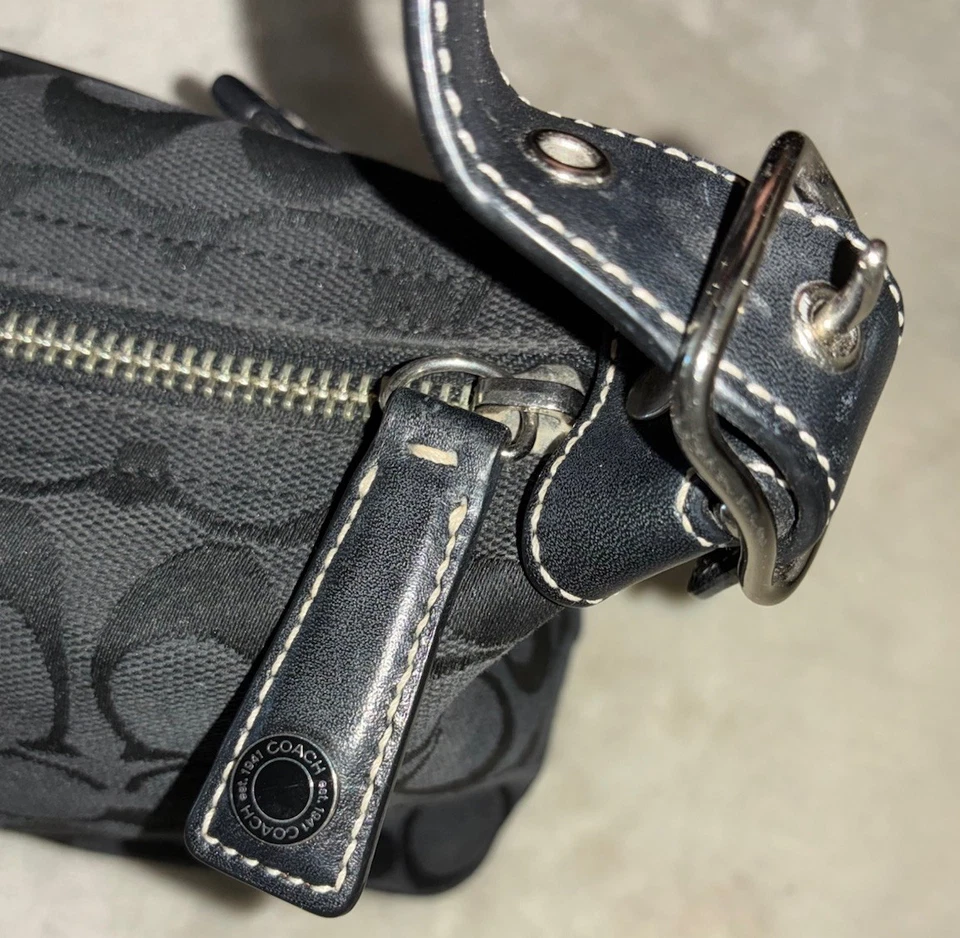 Coach Baguette Hobo Purse Jacquard Black Shoulder Bag Vintage Y2K # 6044 - Image 4 of 4