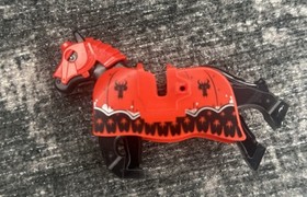 LEGO Horse Armored Red Barding From Set 70402 Gatehouse Raid Black Dragon Heads