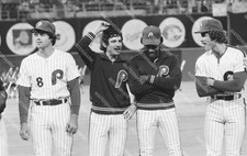 HB80 Mike Schmidt -Cash -Bowa - Boone Phillies  8x10 11x14 16x20 Photo
