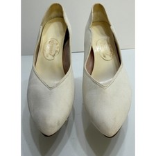 Touch Ups Formal Wedding Dyeable Off White Moderate Heel Dress Shoes Size 7.5 M