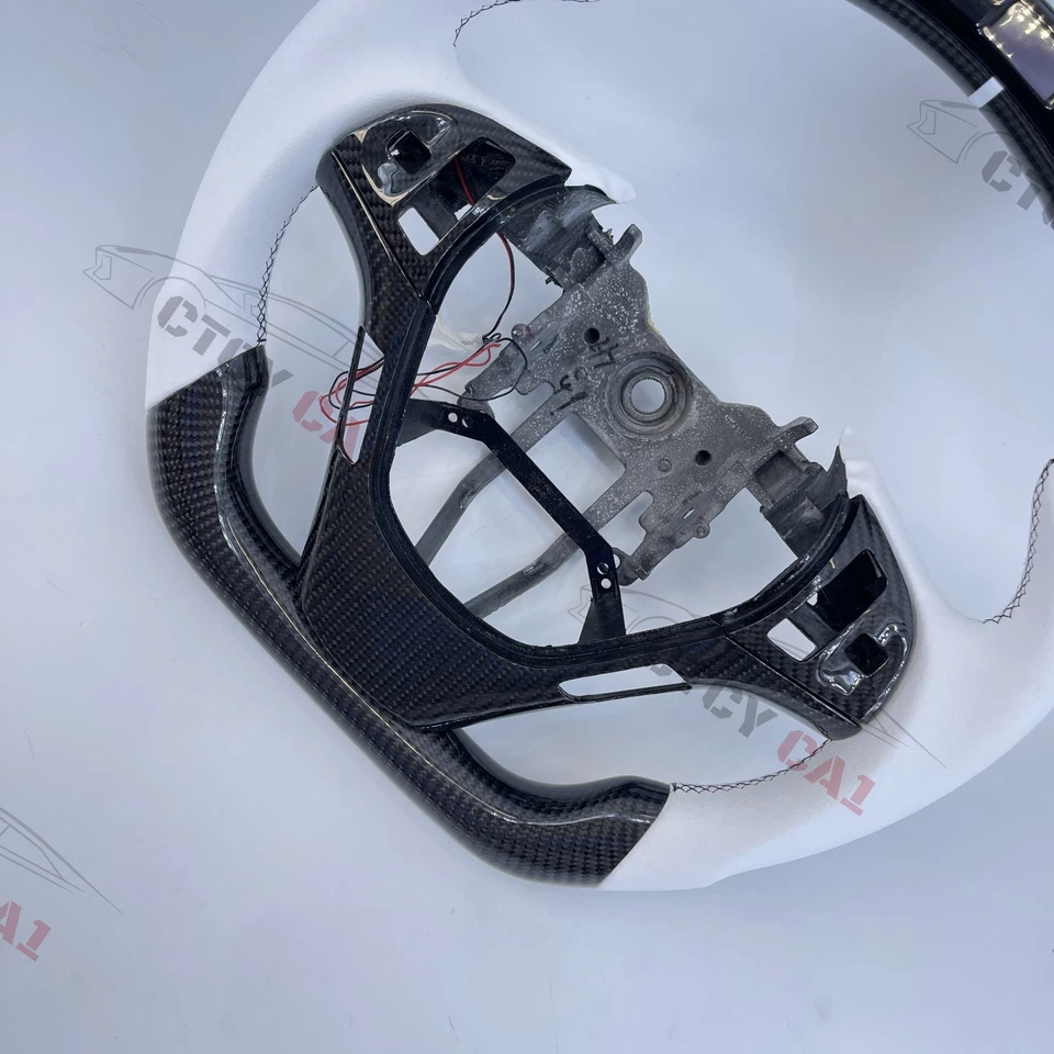 Volante de fibra de carbono personalizado para Hyundai Genesis Coupé/LED/con moldura Foto 4 de 4