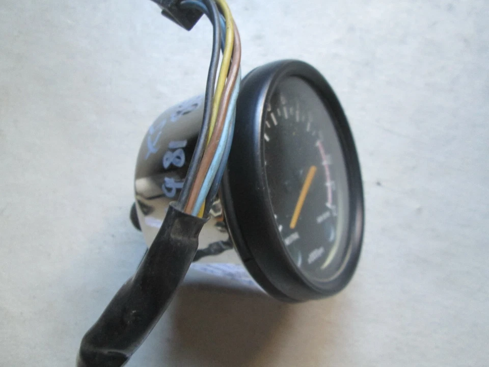 Yamaha XS850S SPECIAL / L Tacómetro 3V0-83540-F0-00 CUBIERTA 2J2-83508-00-00 Foto 2 de 4