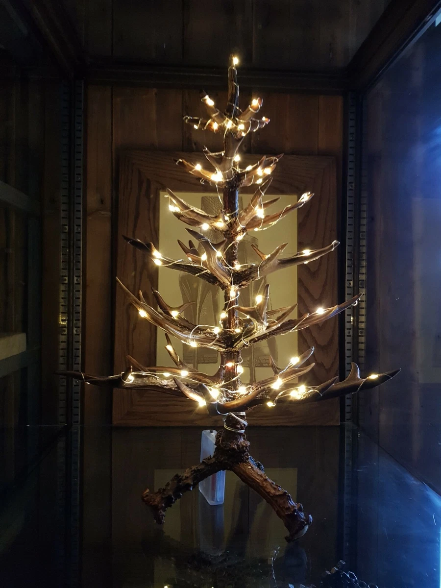 How To Decorate A Christmas Tree With Deer Antlers Shelly Lighting