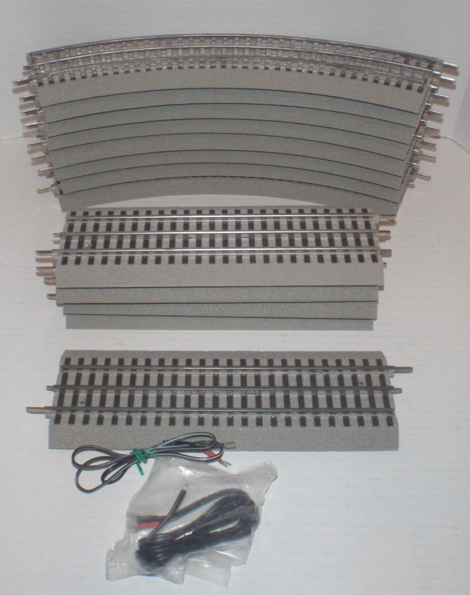 LIONEL FASTRACK TRAIN TRACK O GAUGE 13 Piece Lot