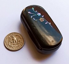 Boîte Ancienne Laque Noire Miniature Incrustation Nacre Motif Floral Vintage box