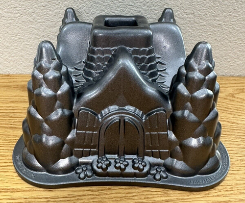 Nordic Ware - Fairytale Cottage Bundt Pan Mold - USA - 10 Cups - Non-Stick - Picture 2 of 15