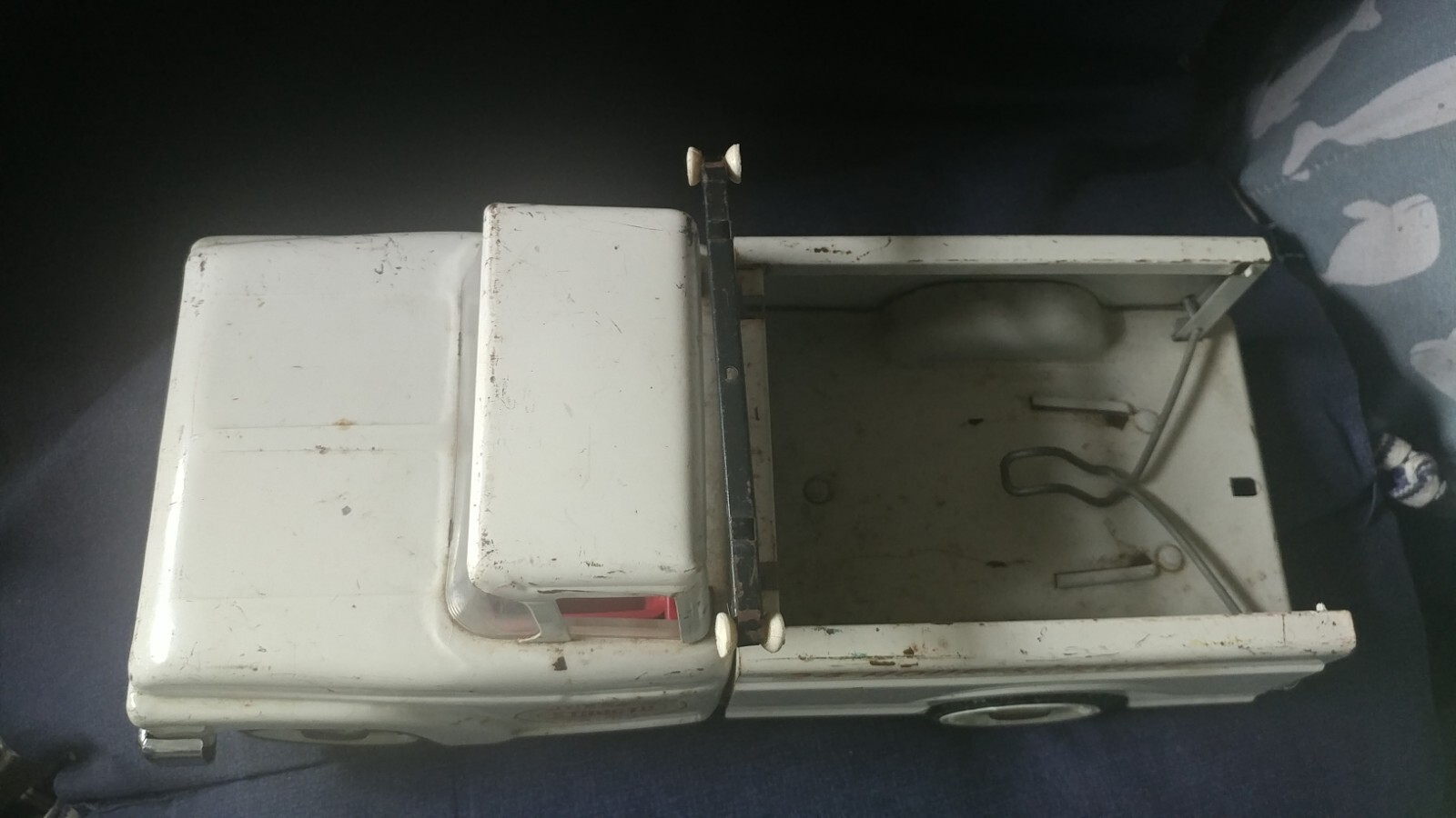 Picture 2 of 6