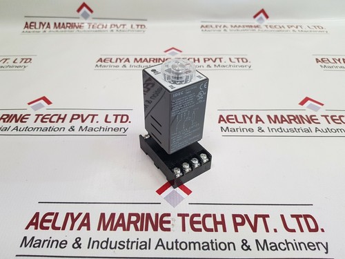Idec gt3a-2af20 electronic timer with base - Picture 10 of 11