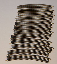 Vintage 12 Pieces of Atlas HO Code 100 18  R Curved Snap Track Brass