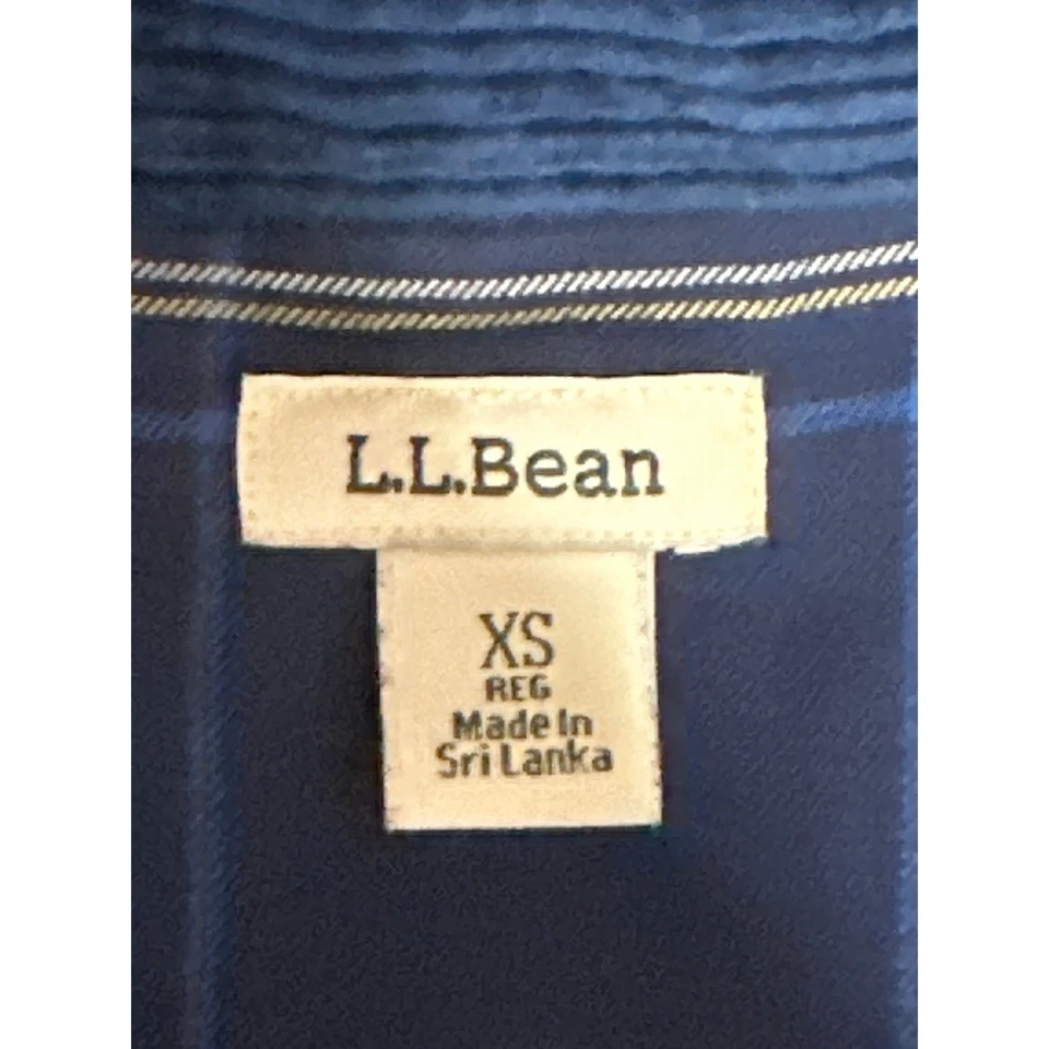 L.L. Bean Men's Blue Corduroy Velvet Velour Long Sleeve Button Down Shirt Top XS - Image 3 of 4