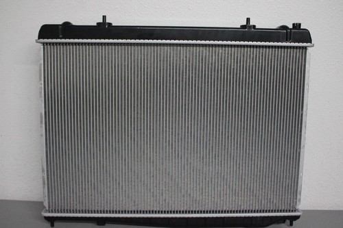 2002 2004 INFINITI Q45 2003 2004 M45 4.5L V8 (W/TOC) RADIATOR - Picture 2 of 8
