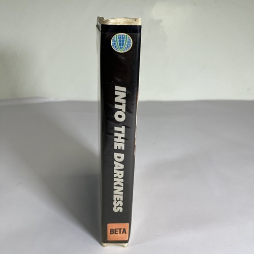 Into The Darkness Betamax Rare Horror Slasher Clamshell Ex Rental - Picture 2 of 13