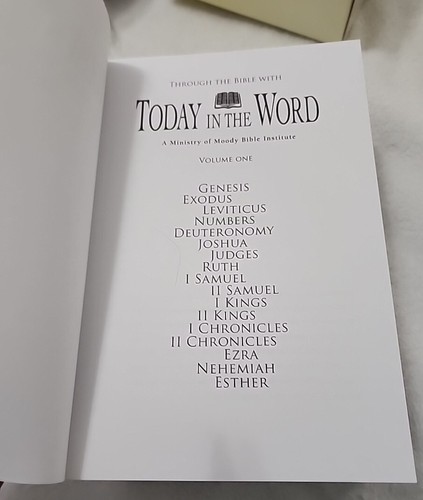 Through The Bible With Today In The Word 4 Volume Boxed Set Moody Institute - Picture 6 of 13