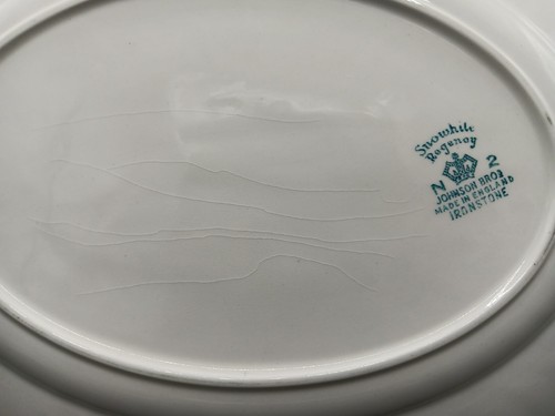 7 Pcs Johnson Bros Snowhite Regency: Covered Bowl; Platters; Gravy Boat; Creamer - Picture 14 of 23