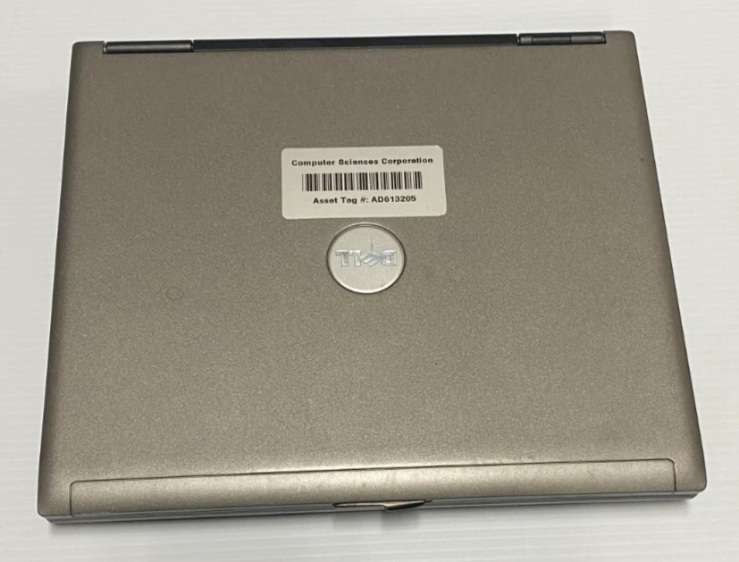 Dell Latitude D410 Windows XP PRO SP3 32 Bit 14" - 15.4" Laptop PC Computer - Image 3 of 3