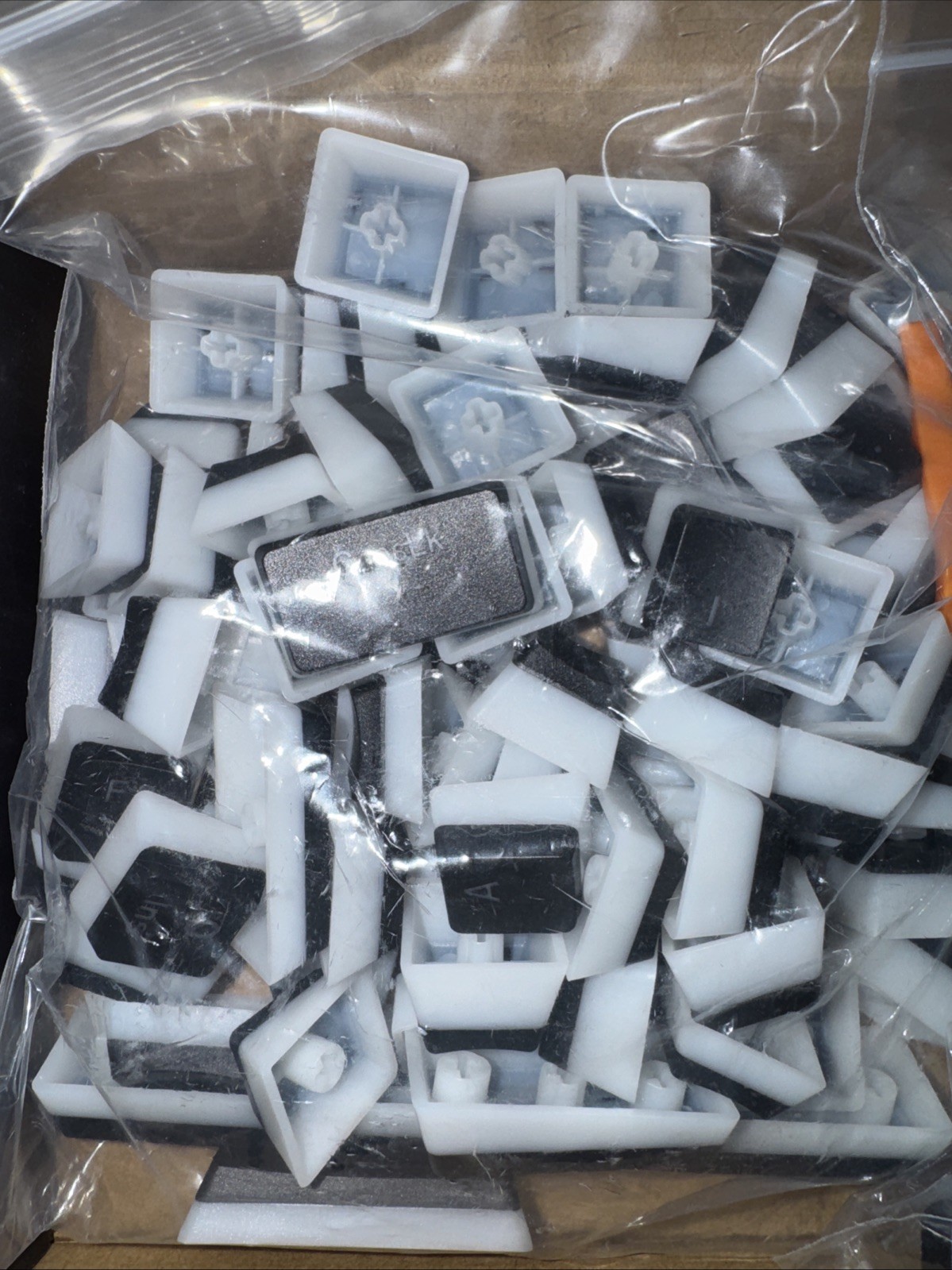 Womier Pudding Keycaps Black And White 