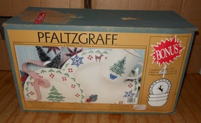 Pfaltzgraff Nordic Christmas 16 Pc Dinner Set Dinner, Salad Plates Cups & Bowls